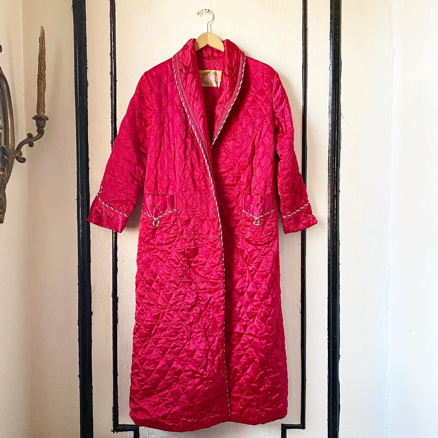 Vintage 1940s raspberry Satin quilted house jacket